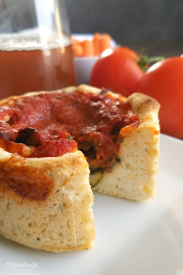 personal deep dish gluten free pizza Cup open