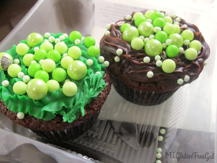 Earthen Jar Simple Pleasures Mint Chocolate Cupcakes