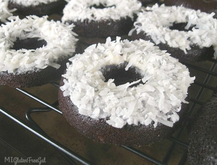 gluten-free dairy-free chocolate donuts -on-rack-min