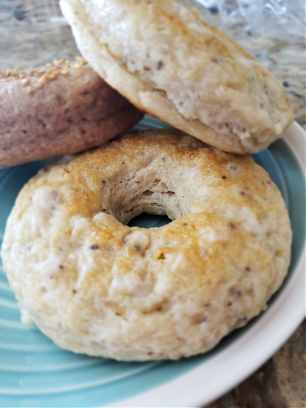 yum baked goods bagels