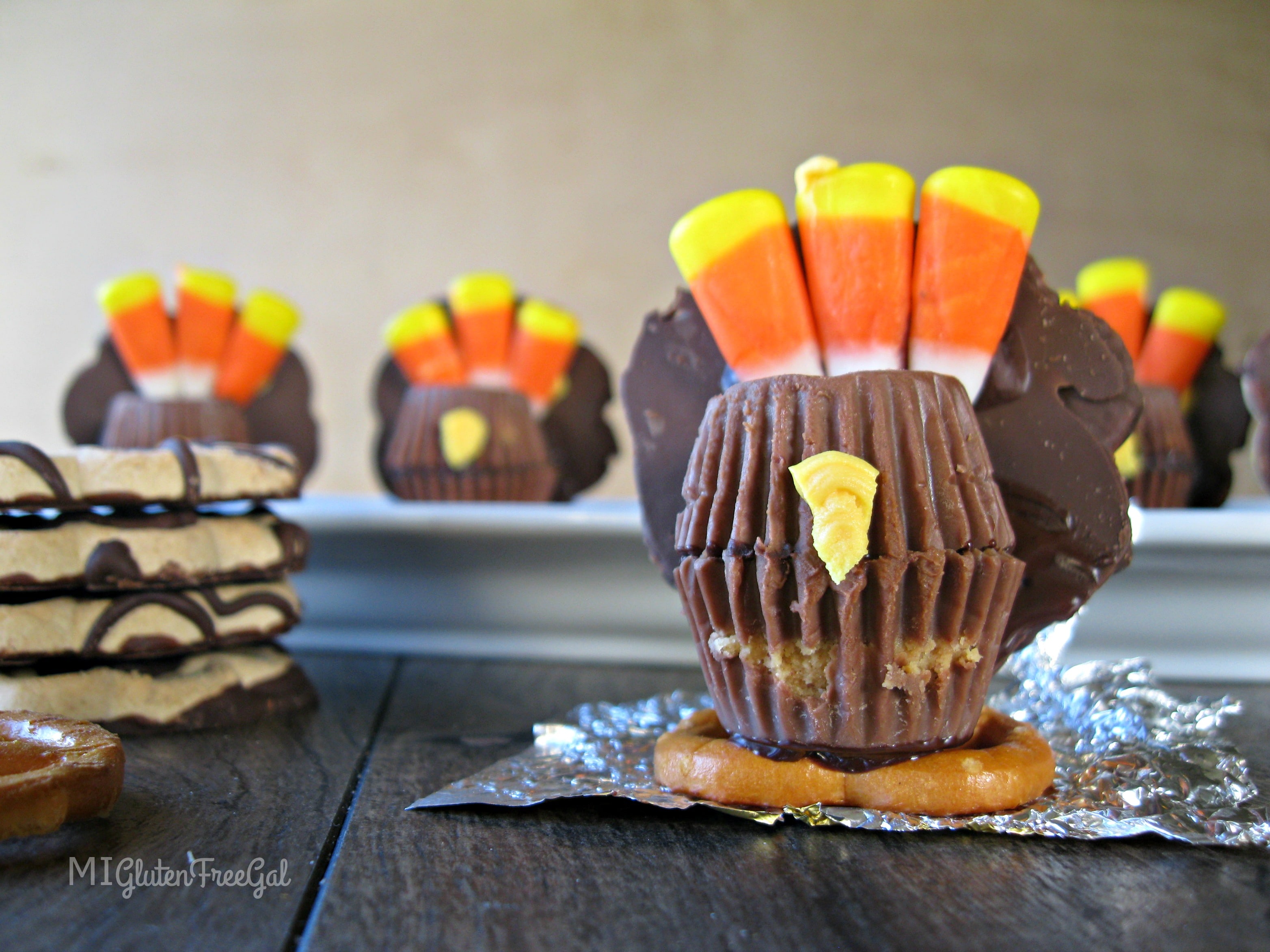 goodie girl fudge striped cookies make the MOST adorable edible gluten-free Thanksgiving turkeys!