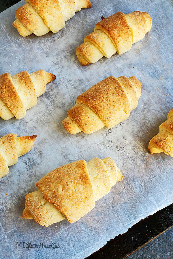 gluten free cresscent rolls baed on cookie sheet