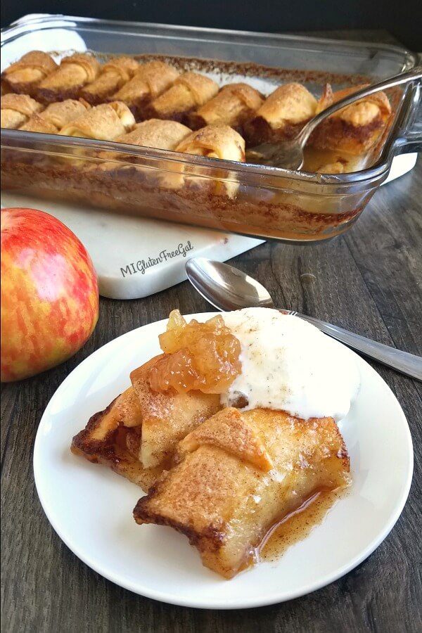 apple dumplings with pan