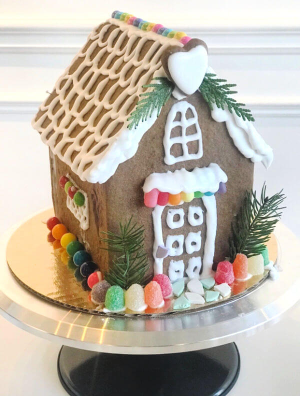 https://miglutenfreegal.com/wp-content/uploads/2019/11/Sweet-Brees-Gingerbread-Kit-1-1.jpg