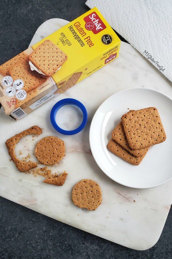 How to make cutouts with Schar graham crackers