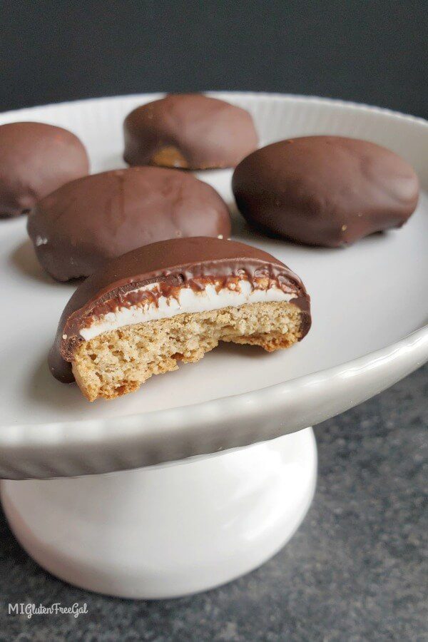 gluten free mallomars on raised cookie plate 