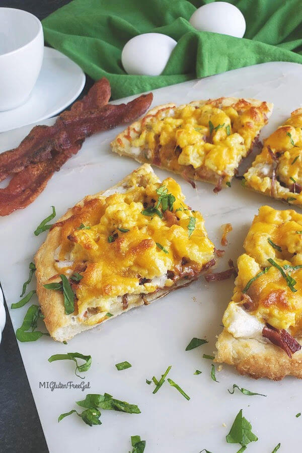 gluten free breakfast pizza