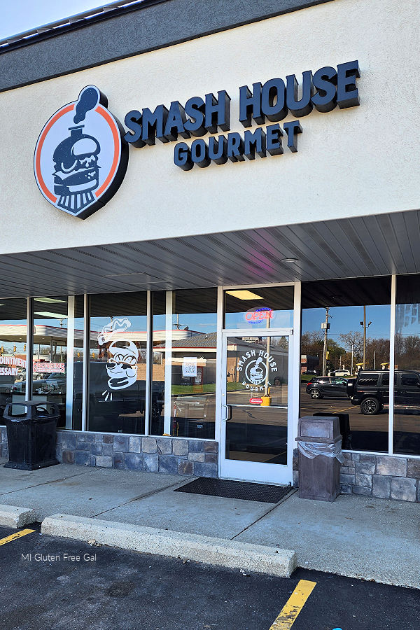 Smash House Gourmet in Flint, MI Exterior