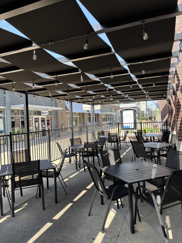 Outdoor patio seating at 5 Lakes Brew Pub in Byron Center, MI